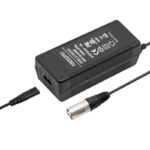 Cargador 36v (salida 42v) 2A conector XLR - Imagen 3